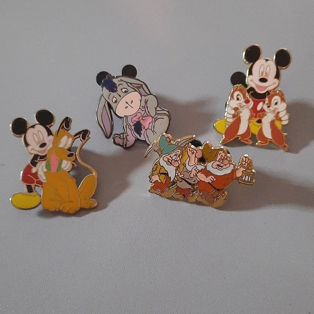 Disney collector pin lot